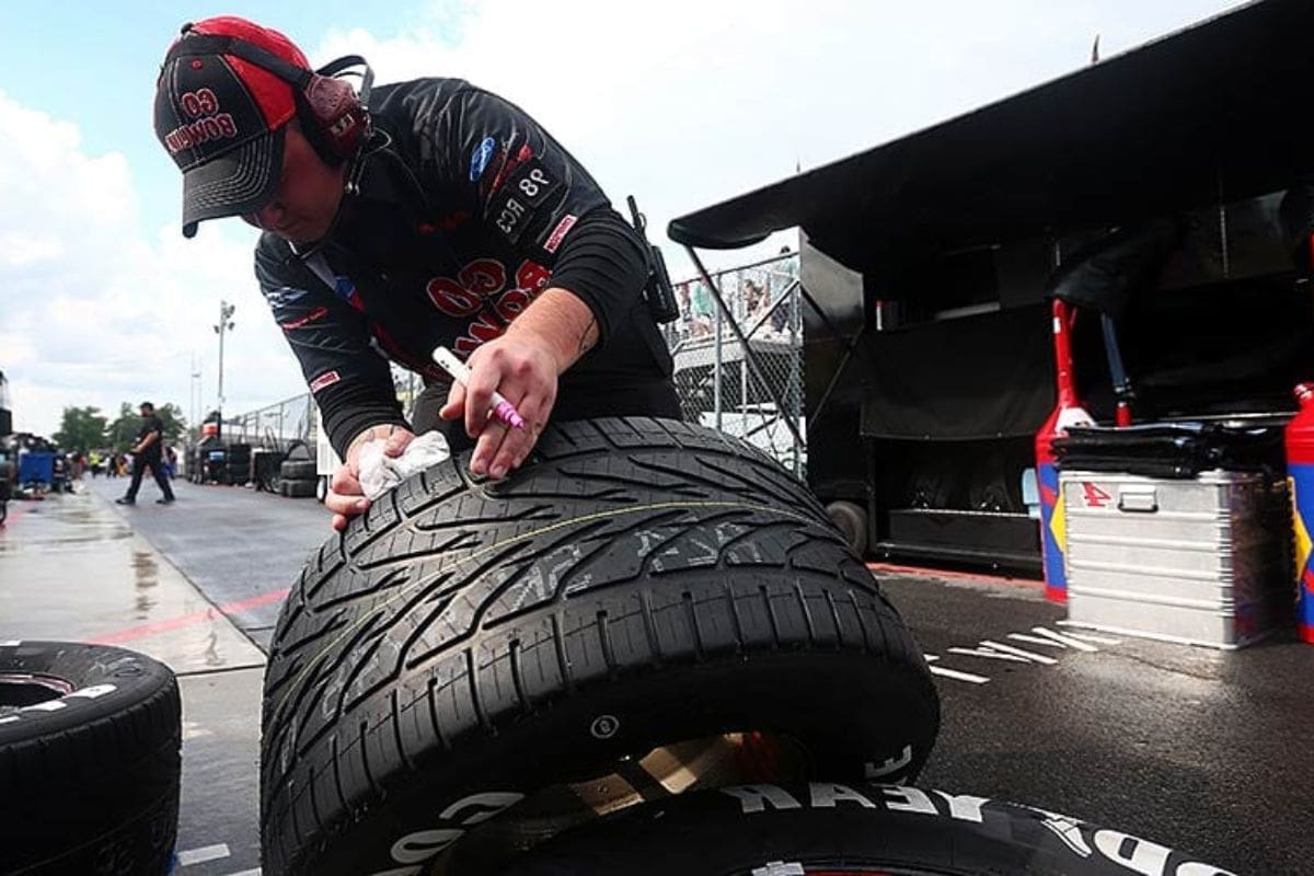Rain Tires in NASCAR (3)