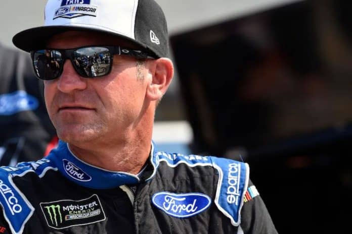 Clint Bowyer is Back (1)