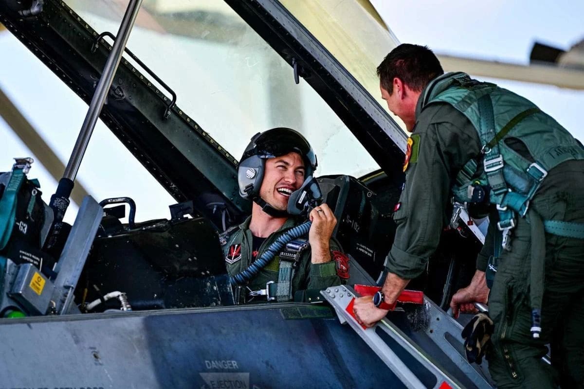 Joey Logano Shares Hilarious Air Force Thunderbirds Experience (1)
