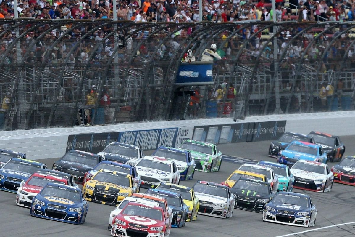 NASCAR Fans Critique NBC's Broadcasting 