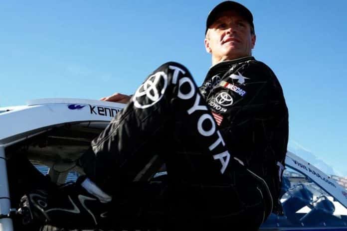 Kenny Wallace Agrees With Busch